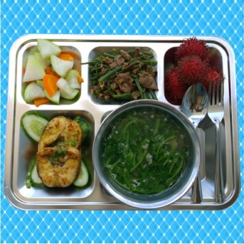 Bò xào rau muống- Cá lóc kho