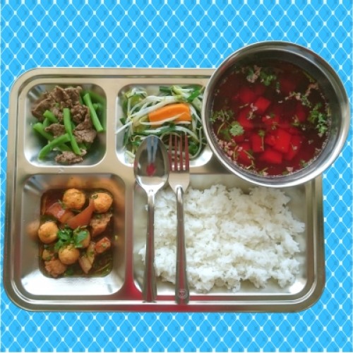 Thịt kho chả cá và Bò xào đậu que